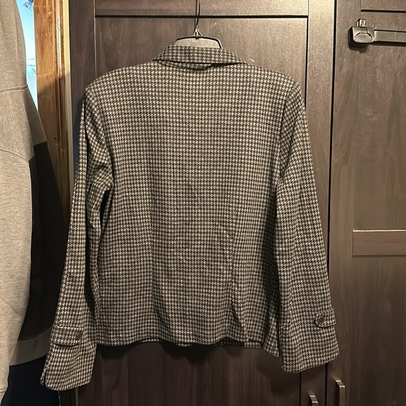 Size S, black and grey pattern blazer - Picture 3 of 4